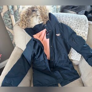 Hollister Women’s Dark Blue Puffer with Faux Fur Trim